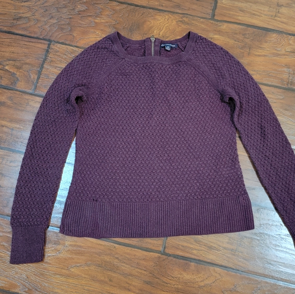 American Eagle Outfitters sweater